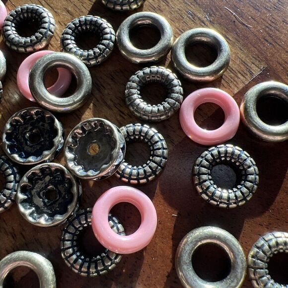 Set Of 59 Gold Tones And Pink Bracelet Spacers - Picture 5 of 6